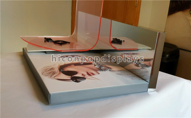 Eyewear Retail Merchandising Displays Acrylic Mirror Steel Sunglass Display Tray