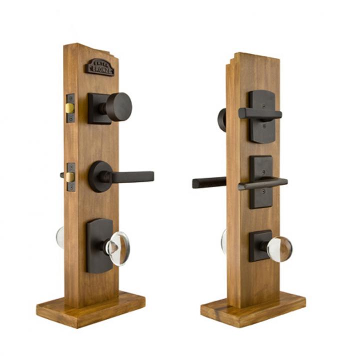 Custom Wooden Display Racks Freestanding Door Lock Display Stand