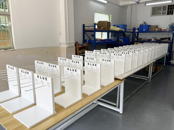 Retail Sock Hanging Custom Tabletop Sock Display Racks 3 Pegs For Shop